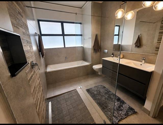 3 BEDROOM PROPERTY TO RENT IN MENLO PARK